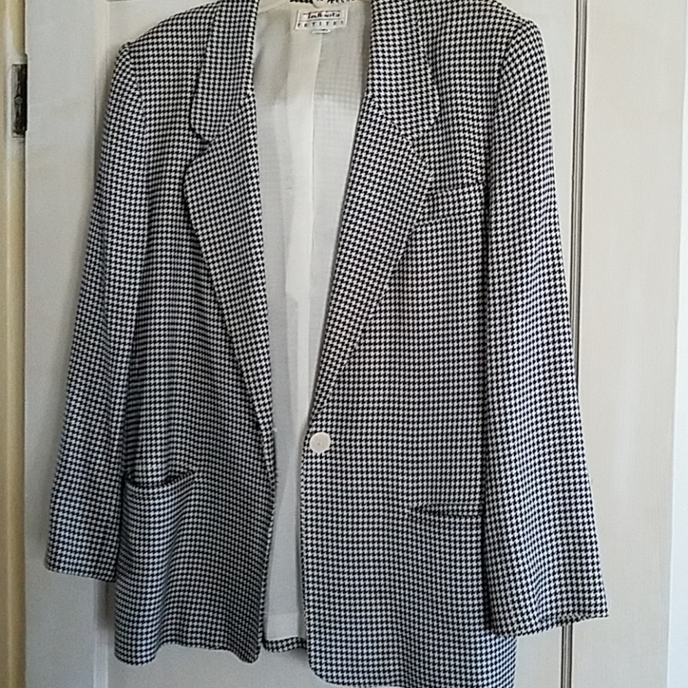 Woman Blazer - trendy black and white checkered pattern